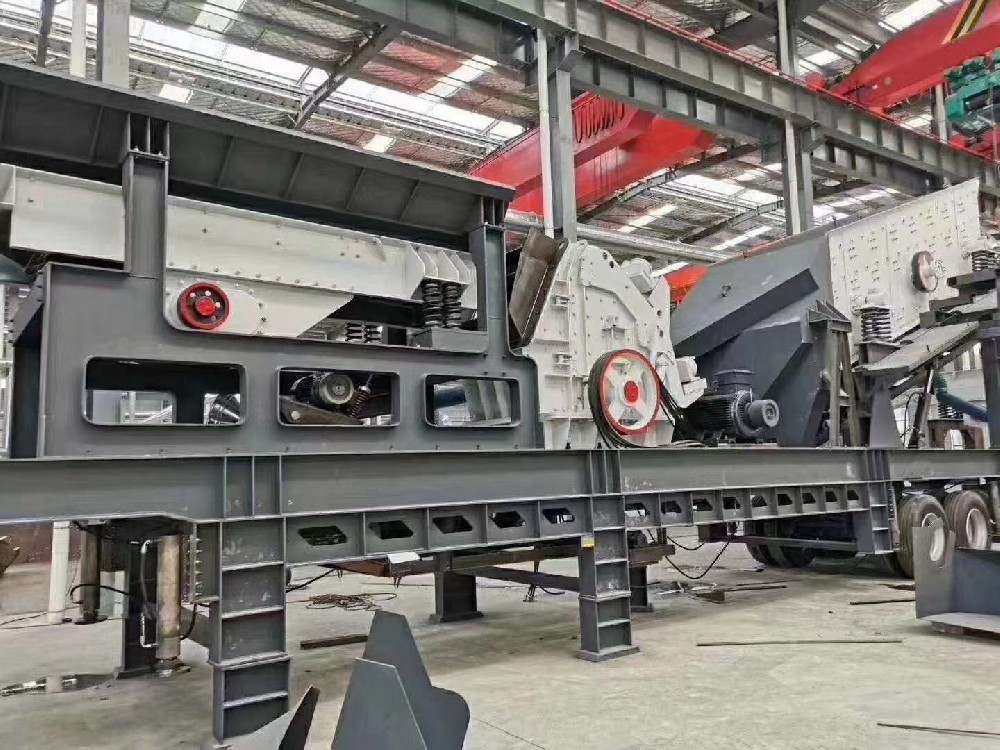 Counterattack to break through the mobile crushing station